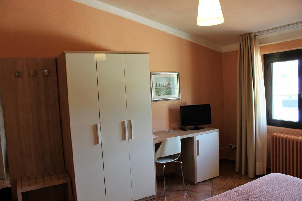 Hotel Francesco Padenghe sul Garda Exteriör bild
